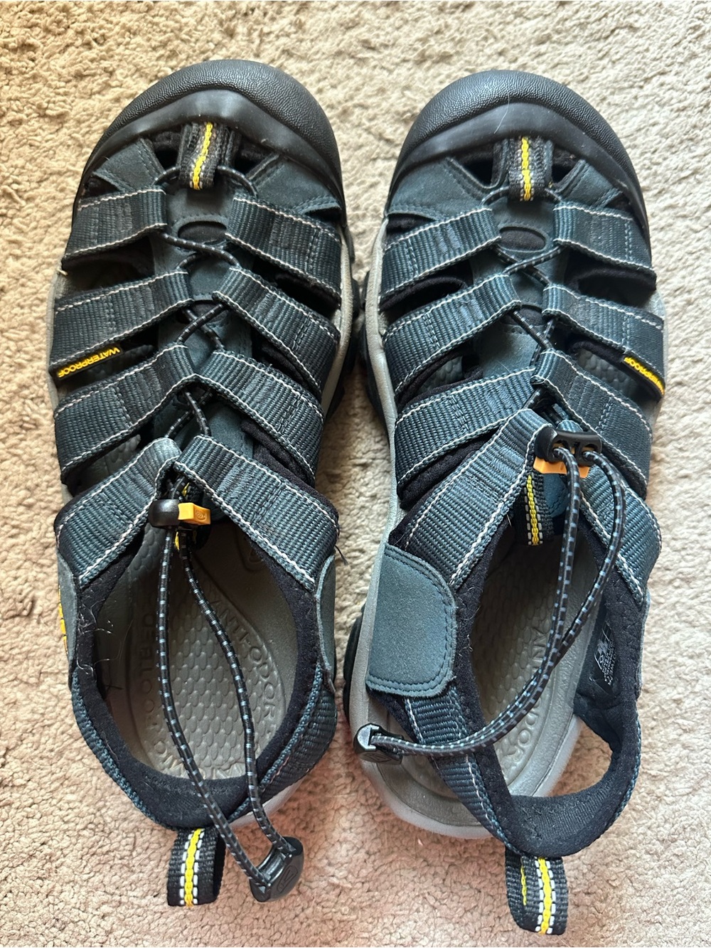 KEEN Men’s Size 8 (Approx. Women’s 10) Closed-Toe Hiking Water Sandals